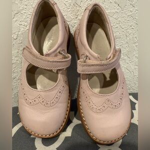 Beberlis shoes Mary Jane sz 8.5 girls Pink dress shoe